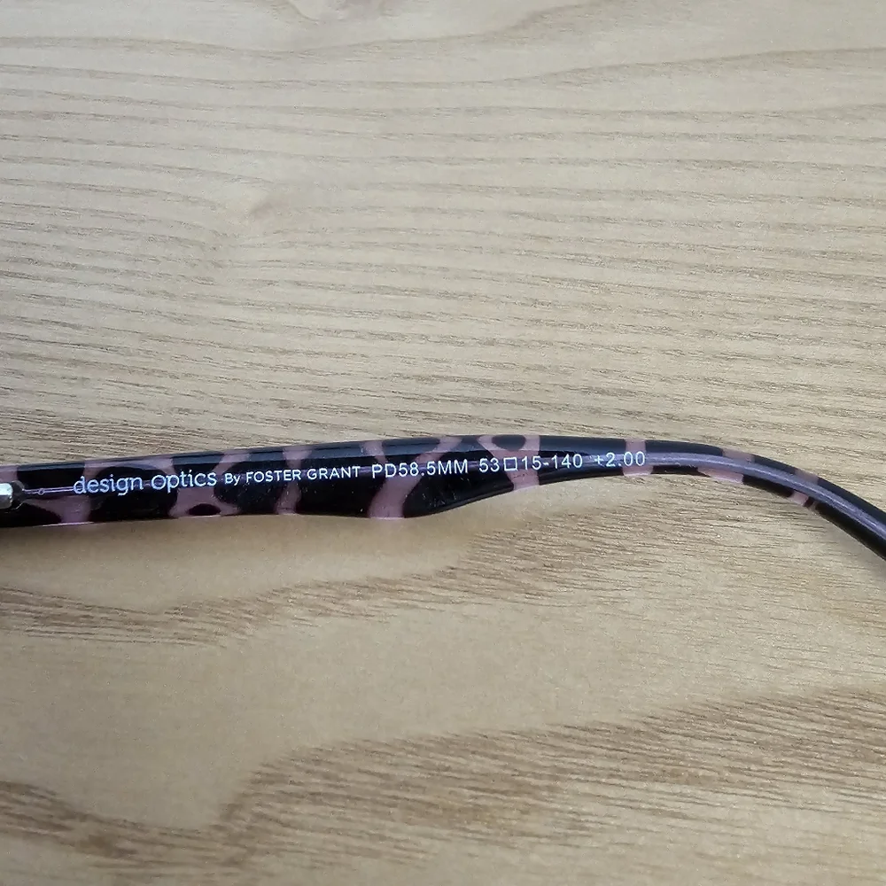 Design Optics by Foster Grant PD58.5MM 53 15-140 +2.00 Purple Eye glasses